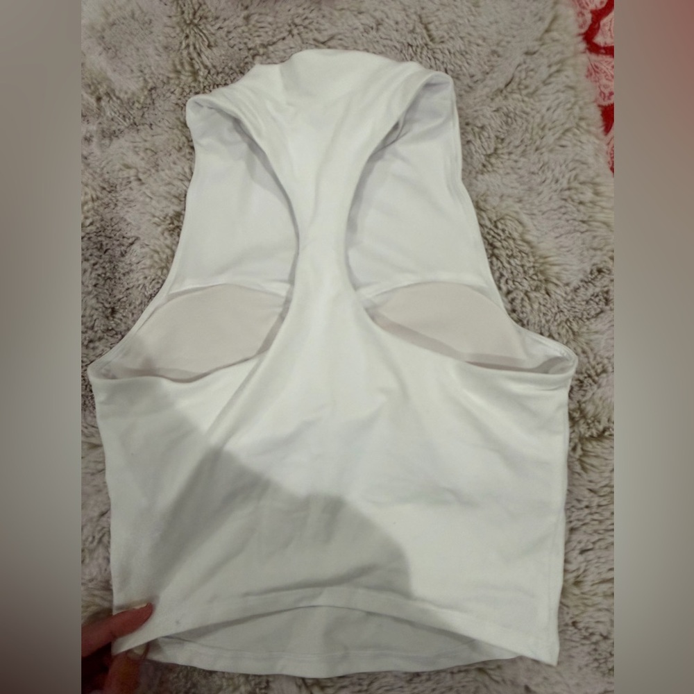 Alo women’s white hick neck workout top - Picture 2 of 3